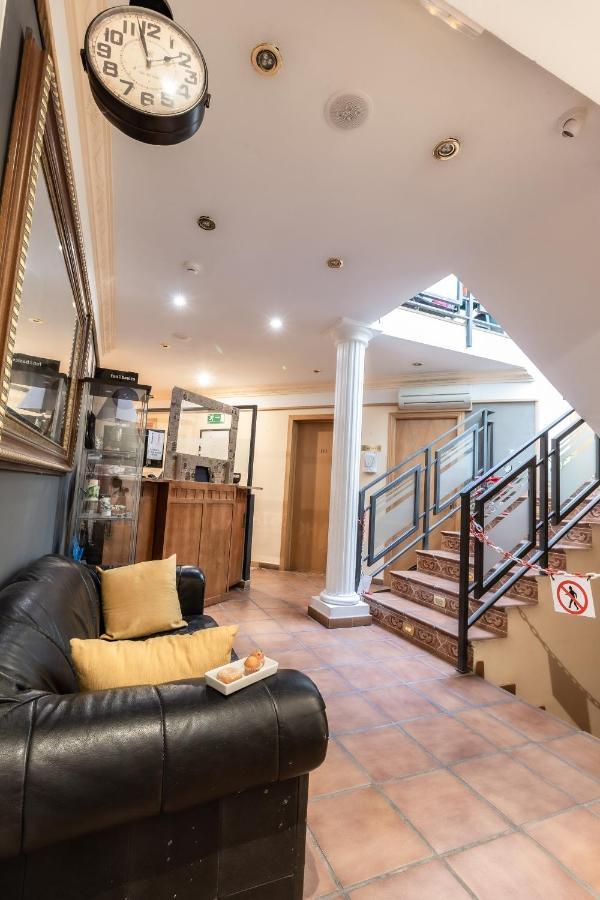 Hostal Rural El Cano By Vivere Stays Alpedrete Luaran gambar
