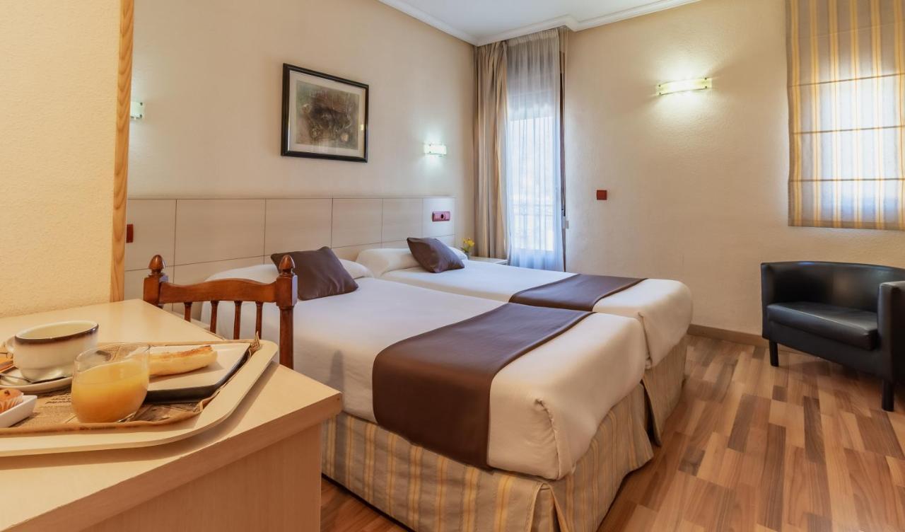 Hostal Rural El Cano By Vivere Stays Alpedrete Luaran gambar