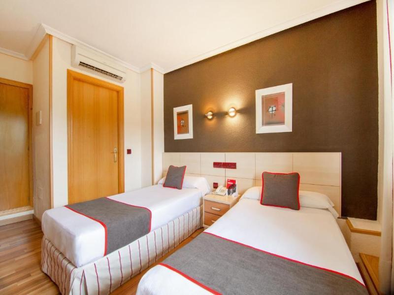 Hostal Rural El Cano By Vivere Stays Alpedrete Luaran gambar