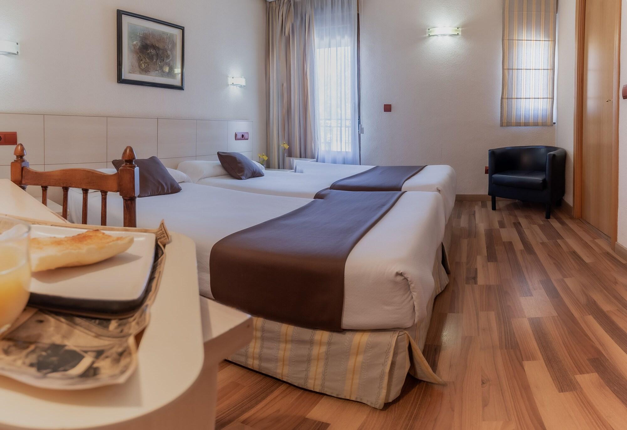 Hostal Rural El Cano By Vivere Stays Alpedrete Luaran gambar