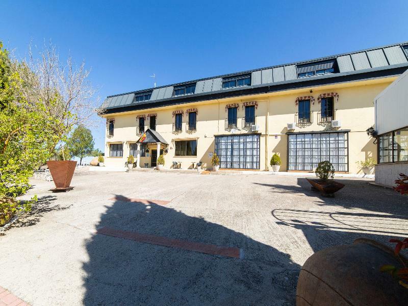 Hostal Rural El Cano By Vivere Stays Alpedrete Luaran gambar
