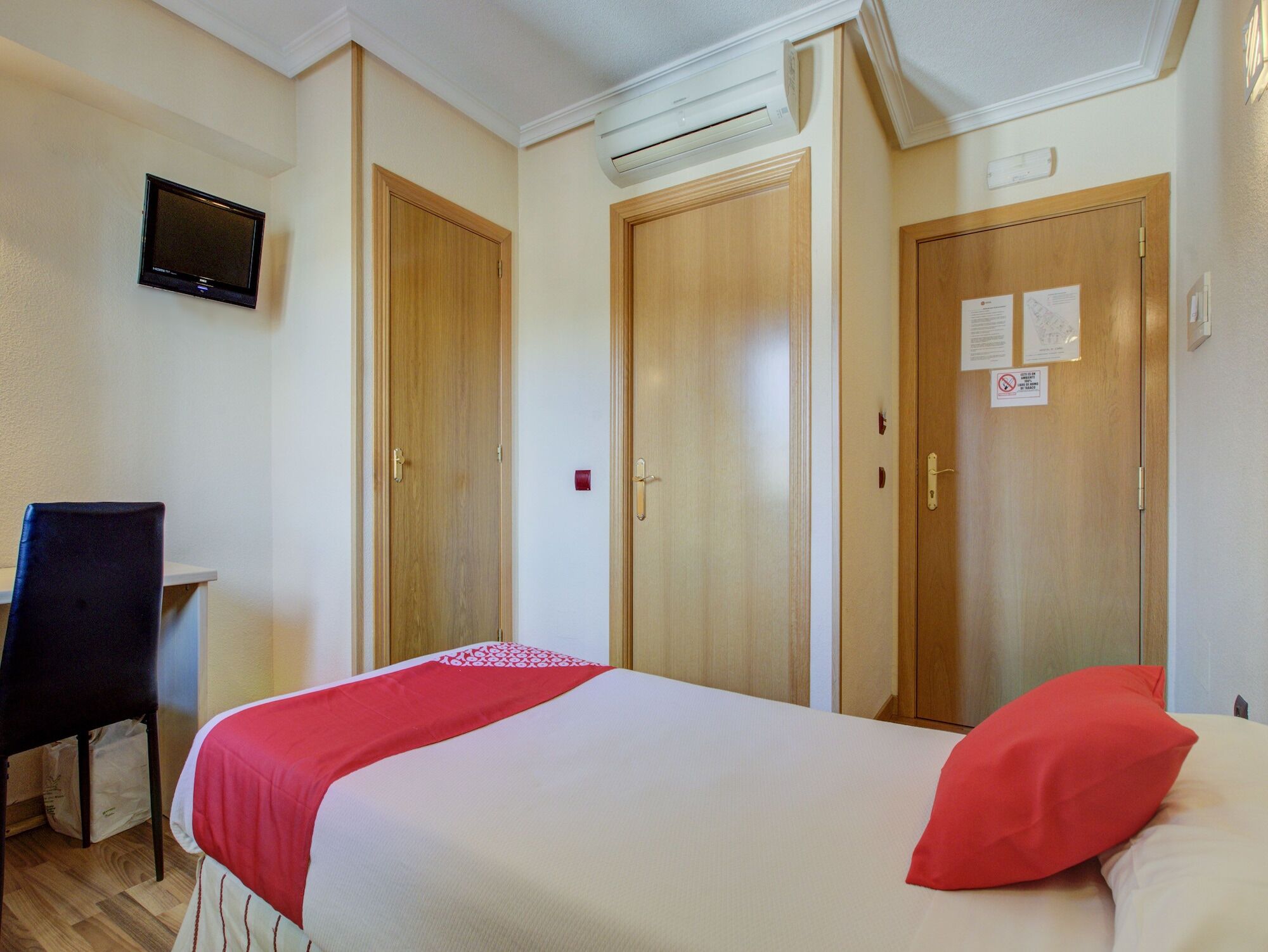 Hostal Rural El Cano By Vivere Stays Alpedrete Luaran gambar