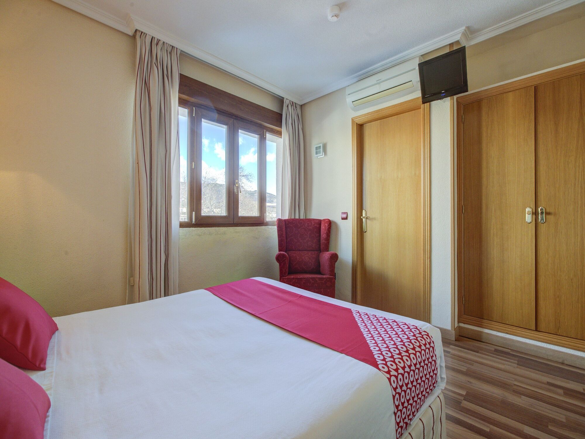 Hostal Rural El Cano By Vivere Stays Alpedrete Luaran gambar